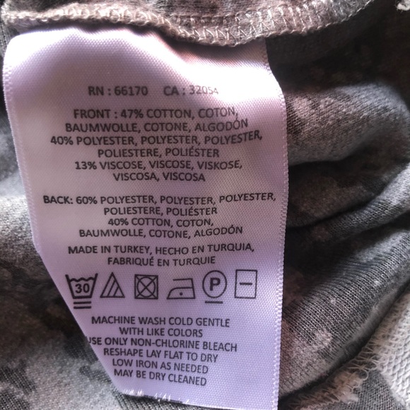 ❤️Akemi + Kin Sleeveless Mixed Media Grey Top Tank High Low Size XS - Picture 6 of 6